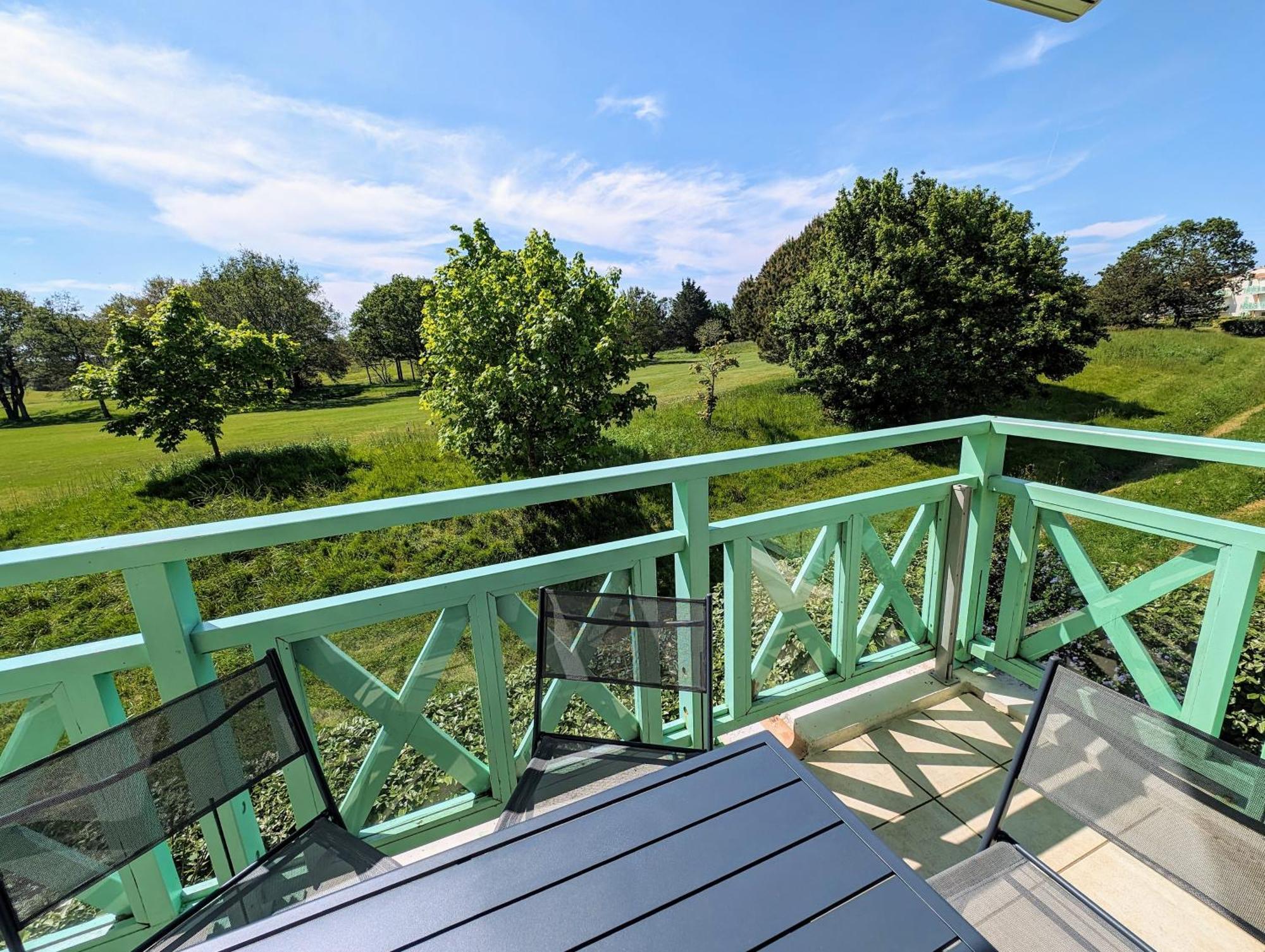 Appartement Avec Vue Sur Golf Pornic Exterior photo